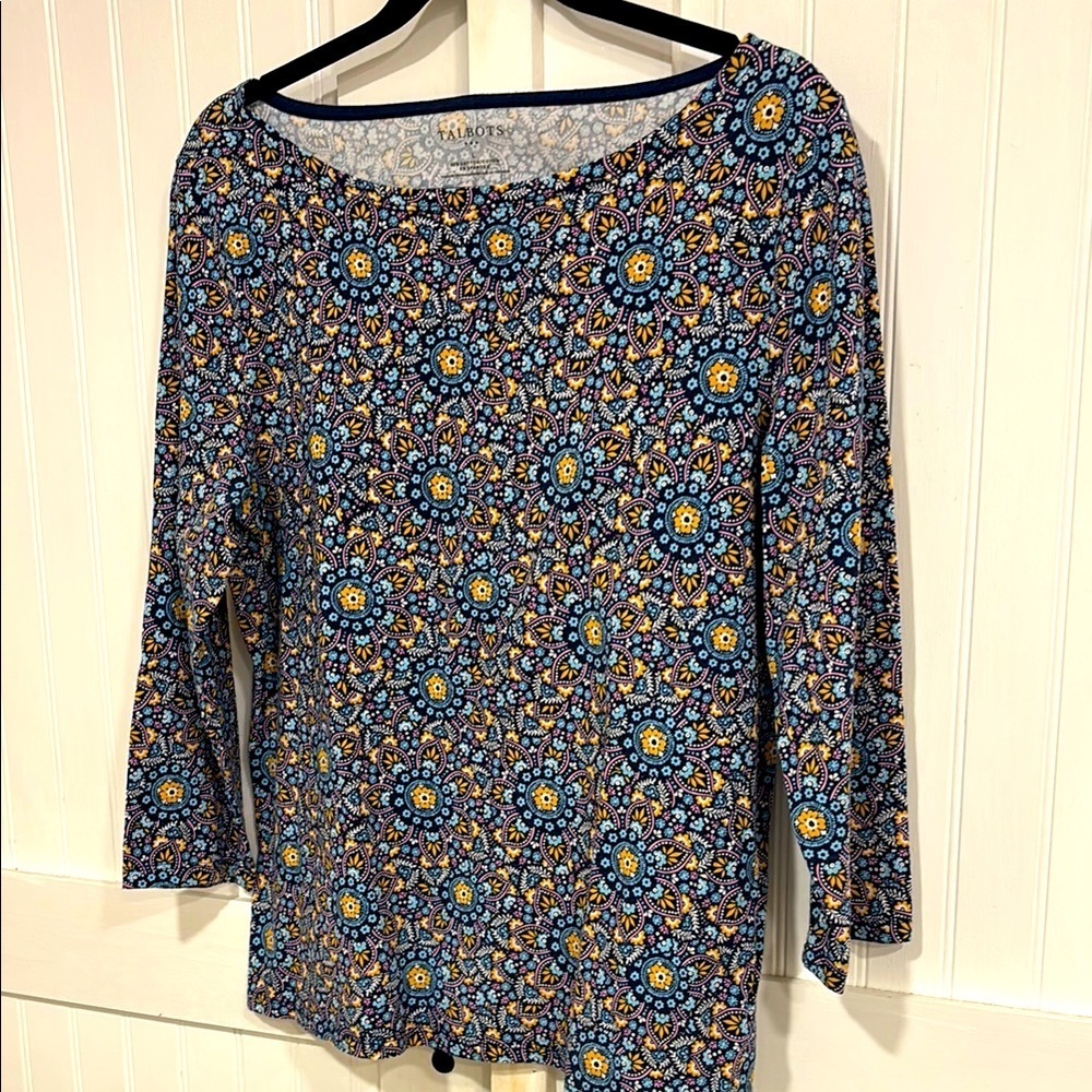 Talbots Blue Patterned, scoop neck, 3/4 sleeve, colorful, soft Top size L - Picture 3 of 7